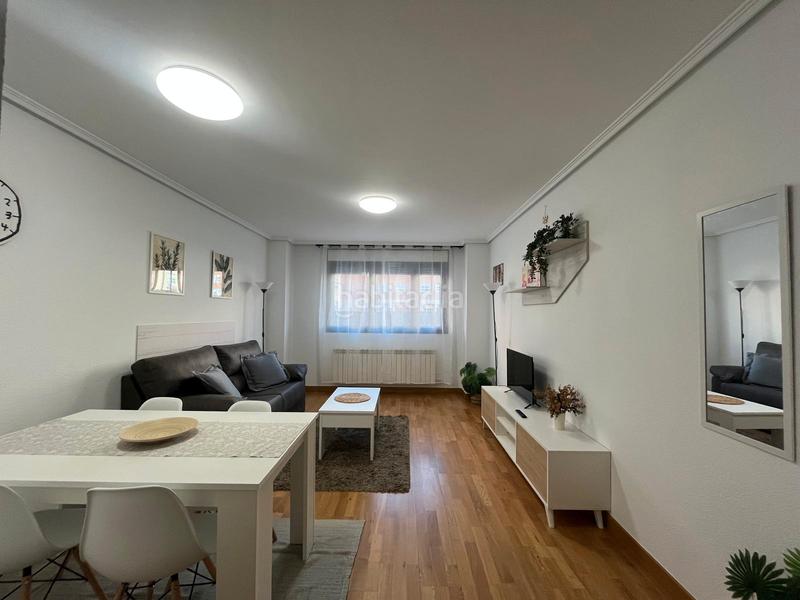 Foto 0a9af3ed-0a16-45f9-b6ff-6af3739085bb. Miete etagenwohnung in calle laguna 17 in Cistérniga