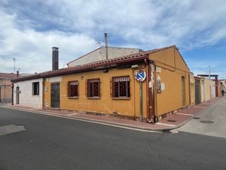 Casa adossada a Calle Cueva 16