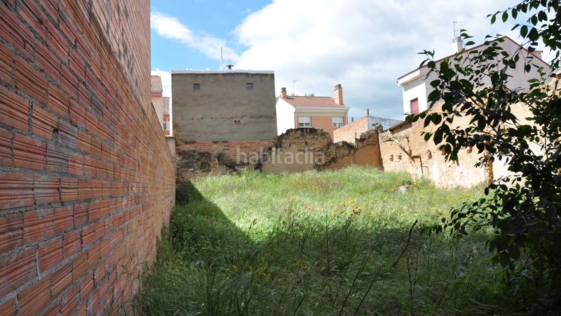Foto a27efa85-2cef-4481-9370-bb0aba0ec049. Terrain résidentiel dans calle del veintinueve de diciembre 52 dans Tudela de Duero