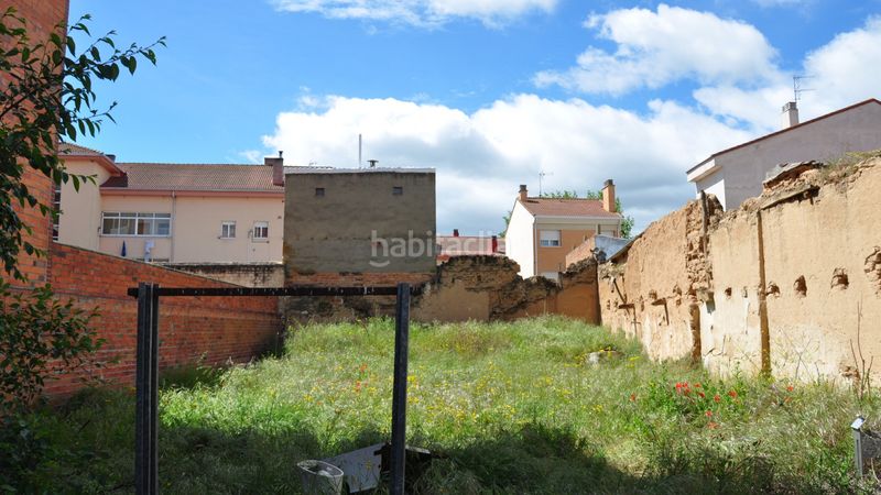 Foto f0fa26a8-5617-4d66-abce-b46fe3f8a0b6. Terrain résidentiel dans calle del veintinueve de diciembre 52 dans Tudela de Duero