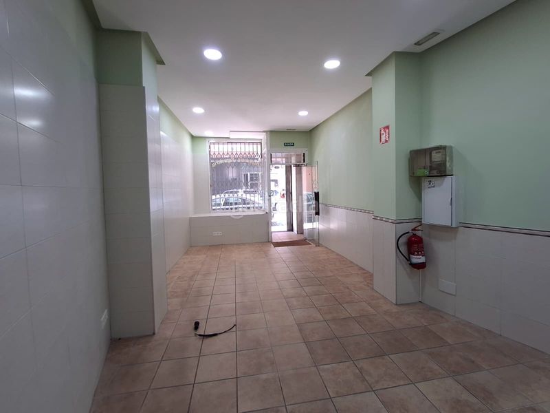 Foto dceff126-c439-492d-9f9c-25006b3a8476. Local commercial dans calle portillo del prado 15 dans Valladolid