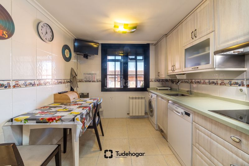 Foto b5f274d1-0465-43d4-832b-9c587136da0f. Chalet excepcional chalet en Tudela de Duero