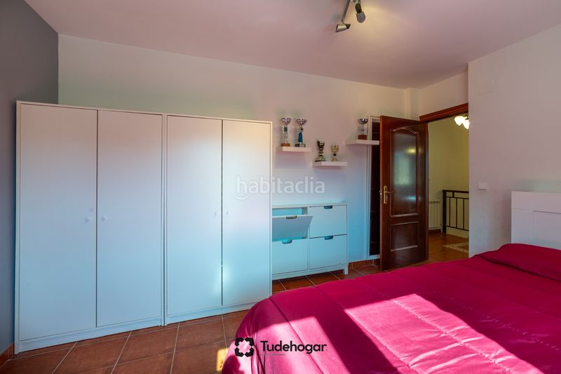Foto a74a8991-eb3d-432c-86eb-eec90ddbf38a. Xalet amb xemeneia calefacció aparcament a Tudela de Duero