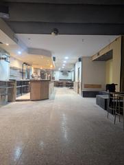 Business premise  Roureda. Amplio local comercial en av roureda