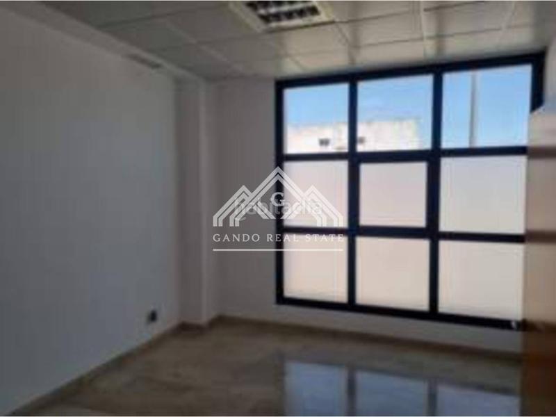 Foto 3615950f-37e0-497f-9f2e-6dbcad87c502. Oficina a Arco Norte - Avda España Dos Hermanas