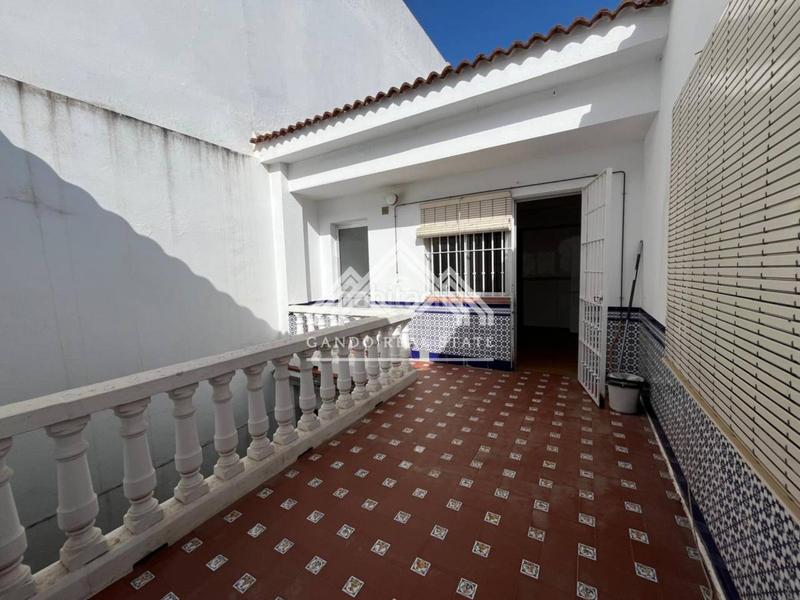 Foto 5073f779-0270-494a-bcb4-b8b78912a178. Casa  en venta en Centro - Doña Mercedes Dos Hermanas