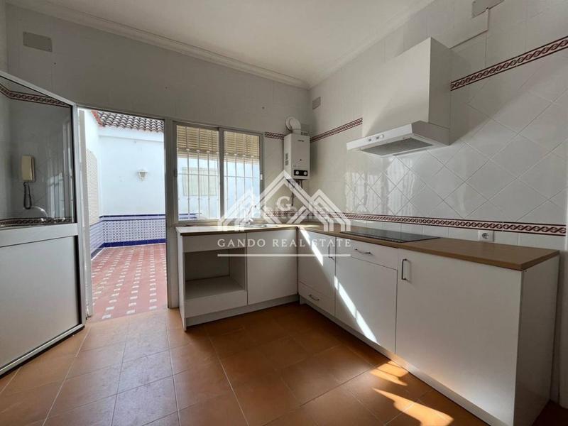 Foto 84f541fc-ee82-440d-a6b0-7a7df7ecb336. Casa  en venta en Centro - Doña Mercedes Dos Hermanas