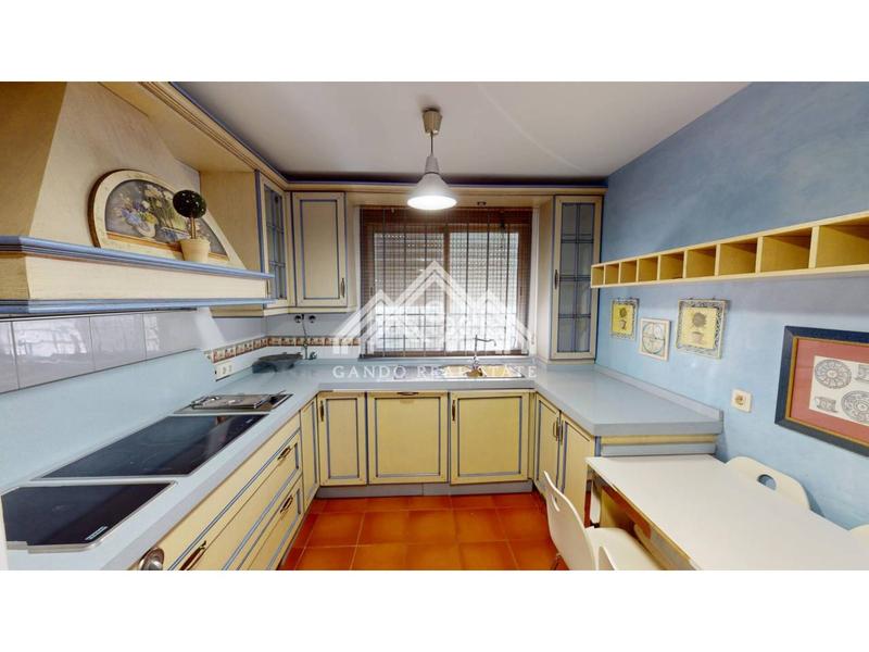 Foto 1a44ba1a-3bd8-4951-b102-b00906151465. Zweistöckige wohnung mit parking in Centro - Doña Mercedes Dos Hermanas