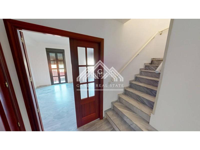 Foto 389d8ab2-f482-4df2-b905-a808a0c25695. Zweistöckige wohnung mit parking in Centro - Doña Mercedes Dos Hermanas