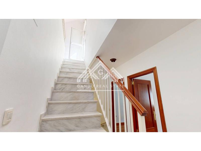 Foto 4ba7e338-f2f3-4986-92be-a5c1184bcc50. Zweistöckige wohnung mit parking in Centro - Doña Mercedes Dos Hermanas