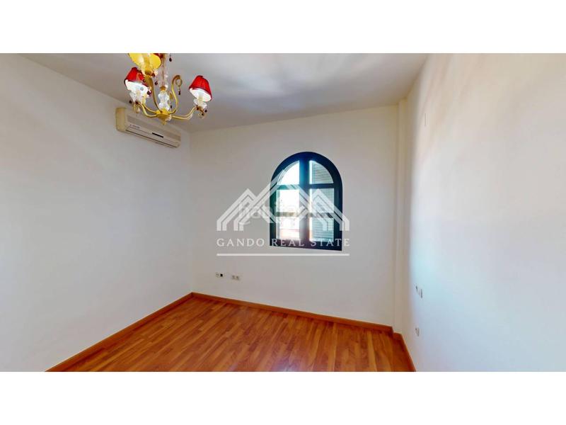 Foto 8755a914-6201-4fca-8ecb-6f75f08a0a47. Zweistöckige wohnung mit parking in Centro - Doña Mercedes Dos Hermanas