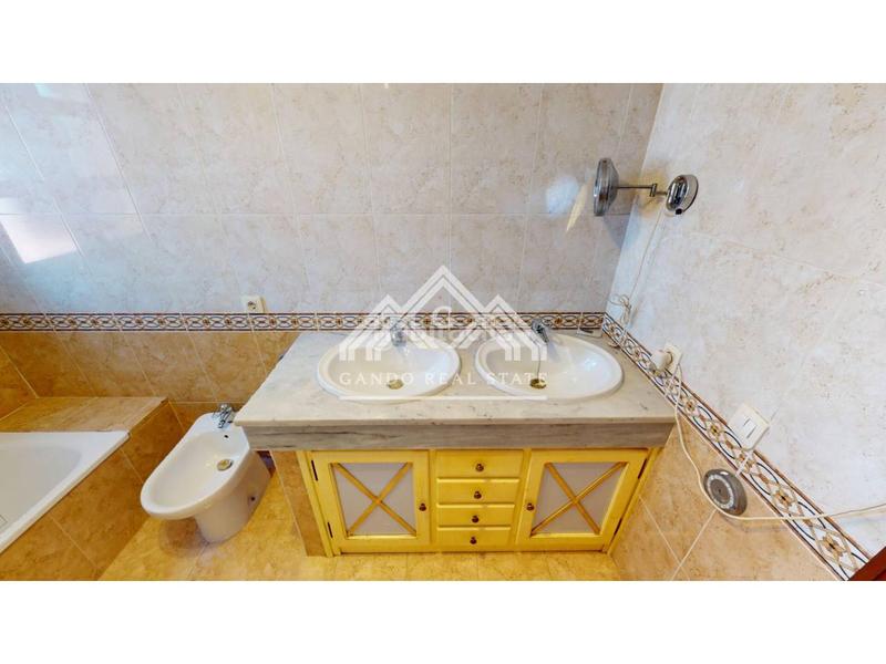 Foto a2f3a2c1-469b-4512-a41c-36519514157f. Zweistöckige wohnung mit parking in Centro - Doña Mercedes Dos Hermanas