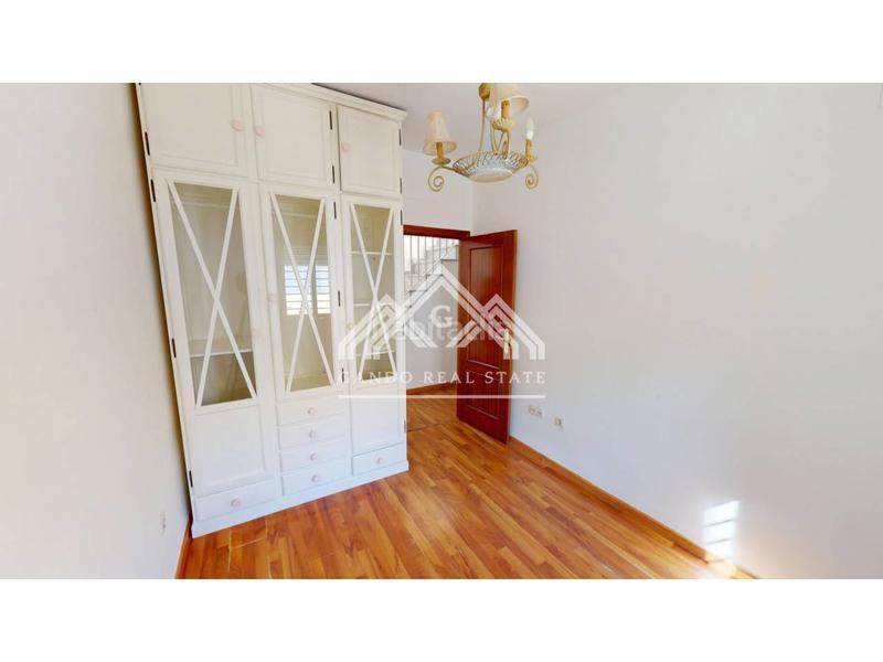 Foto daae5cd1-c6b1-4d39-ac36-89e0f4e5e83e. Zweistöckige wohnung mit parking in Centro - Doña Mercedes Dos Hermanas