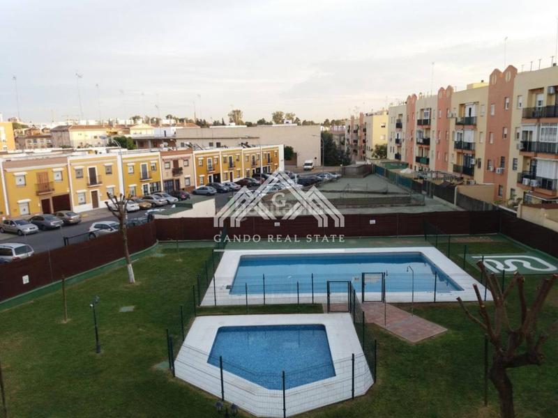 Foto bbcb414b-103e-4375-81d2-93022296c1aa. Alquiler piso  en venta en arco norteavenida de españa41701 en Dos Hermanas