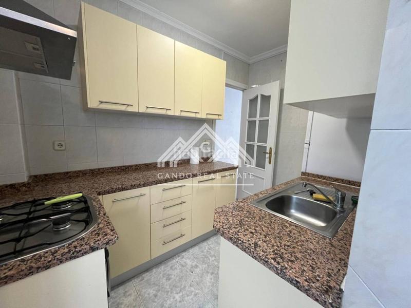 Foto 9388b9ed-25b0-4fdd-89ed-1f38ee7e10b1. Rent flat in El Tardón - El Carmen Sevilla