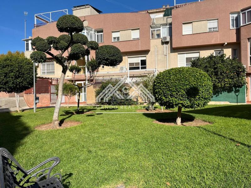 Foto 7559d4df-6b6a-49bd-ae69-35af794fd520. Appartement avec parking piscine dans Vista Azul - Consolación Dos Hermanas