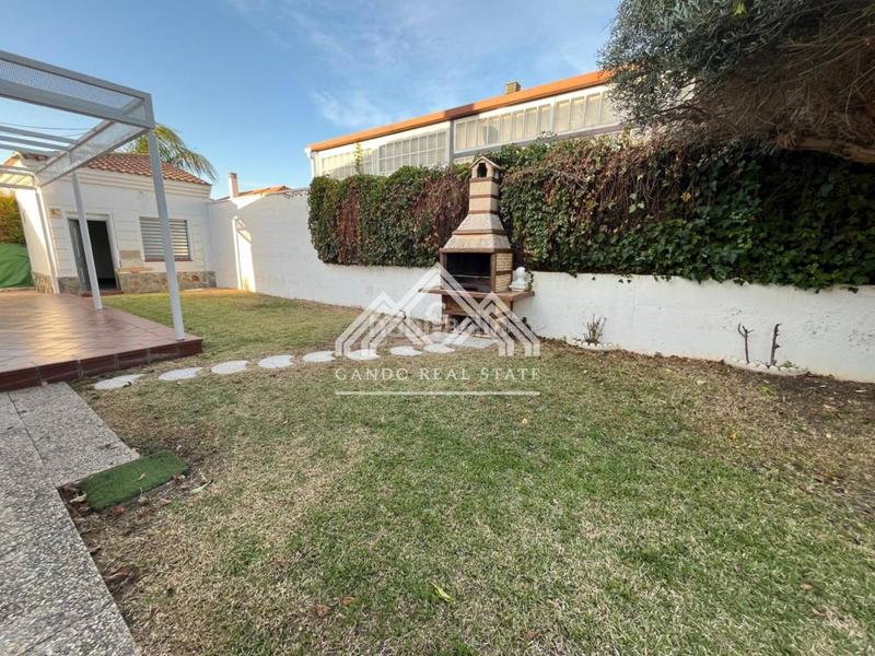 Foto dc453d44-eab8-4d22-9a59-d075a5e2a4a6. Location chalet avec parking dans Olivar de Quintos Montequinto