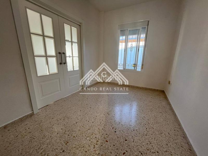 Foto 28e98706-4bab-4a91-b969-7c30bba6d02a. Rent chalet with parking in Olivar de Quintos Montequinto