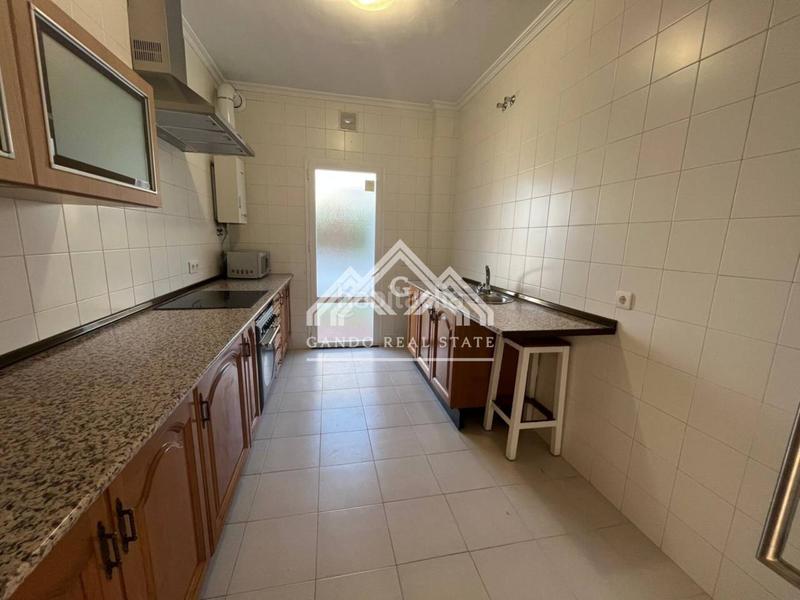 Foto d79add18-92c0-47f7-8e7e-f6098a15966c. Rent chalet with parking in Olivar de Quintos Montequinto