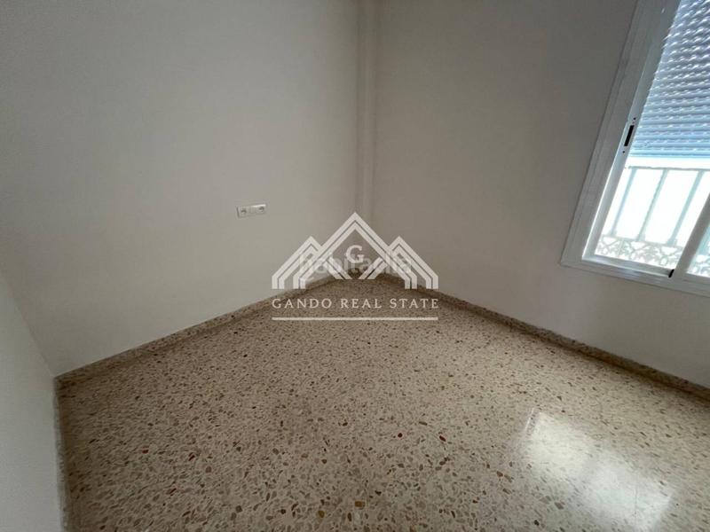 Foto f77e8e6b-43ae-4494-9be9-2e8251695964. Rent chalet with parking in Olivar de Quintos Montequinto