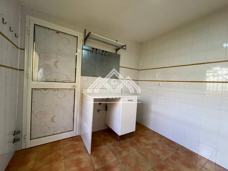 Foto 20ea7fa5-f831-4c18-8051-10555a13a072. Casa amb aparcament a Arco Norte - Avda España Dos Hermanas