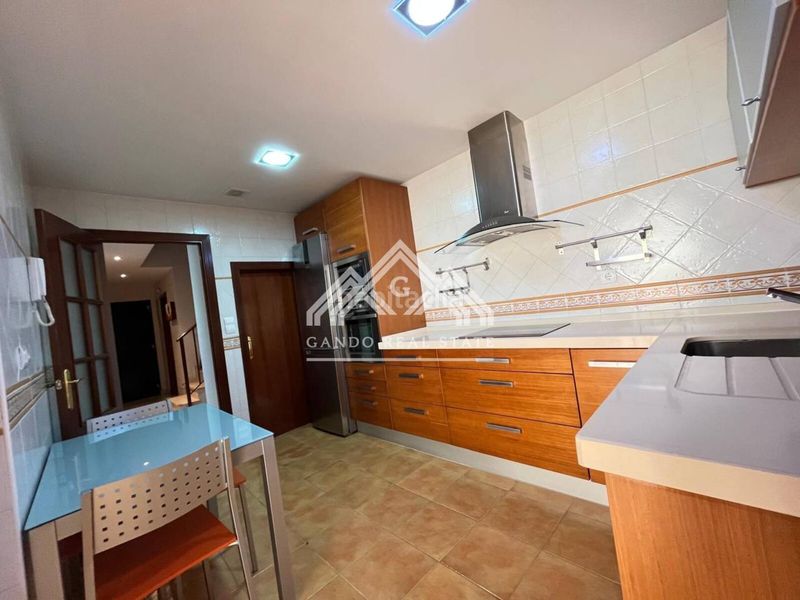 Foto 8d31c0e0-1831-454a-8c28-2159990c6675. Casa amb aparcament a Arco Norte - Avda España Dos Hermanas