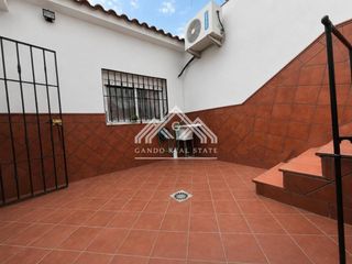 Haus in Centro - Doña Mercedes. Casa en venta en dos hermanas