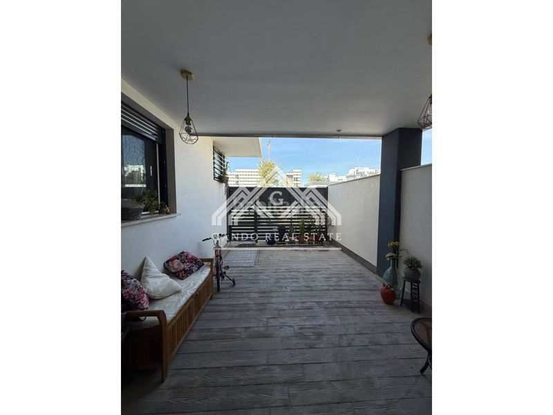 Foto 0782eb58-7eac-4091-91f2-5f9025623e74. Casa amb aparcament piscina a Entrenúcleos Dos Hermanas