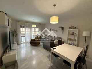 Etagenwohnung  Calle avda. de españa. Venta de piso amplio en dos hermanas, zona arco norteavenida de