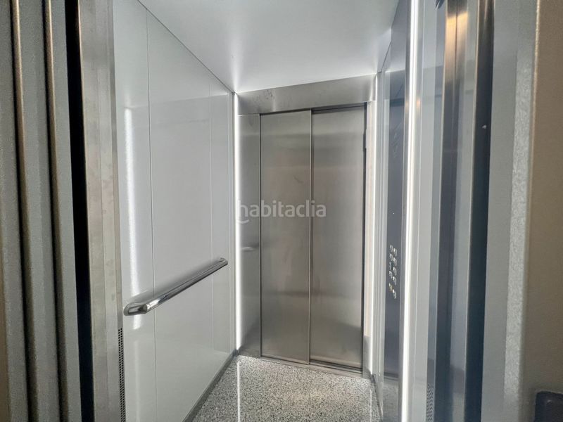 Foto b4f6adcb-b712-472b-9ac4-abd9959101c7. Affitto ufficio con riscaldamento in Carballo
