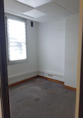Rent Office space in General álava 10. Oficina en alquiler en centro, 5 dormitorios.