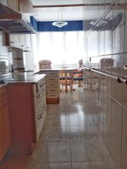 Pis a Fernandez de leceta. Piso en venta en avenida, 3 dormitorios.