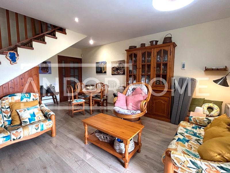 Foto facc9686-9a26-46f4-84bc-f4d6f99c679e. Casa bifamiliare con parcheggio piscina in Cunit residencial Cunit