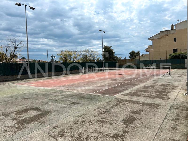 Foto 5d4f91f0-77f7-421c-ae82-e909f1212544. Casa pareada en Cunit residencial Cunit