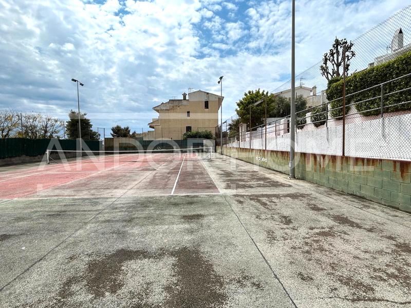 Foto 624175c3-df85-407d-8a45-bd3e7440385c. Casa pareada en Cunit residencial Cunit