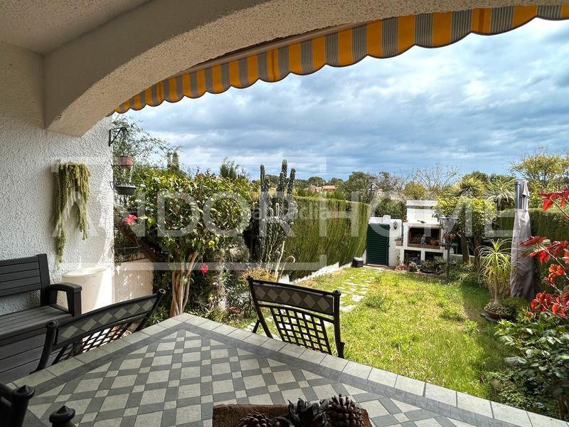 Foto bd428976-15bd-4257-b537-788d861dc4ef. Casa pareada en Cunit residencial Cunit