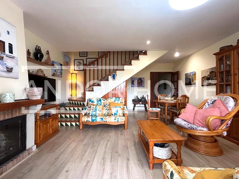 Foto d06c9257-582a-47f9-bbf0-251132e02cc8. Casa pareada en Cunit residencial Cunit