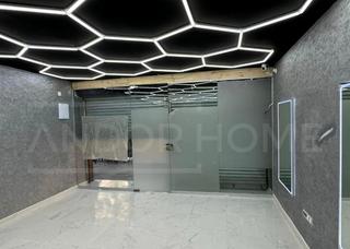 Locale commerciale in Carrer dels Alts Forns