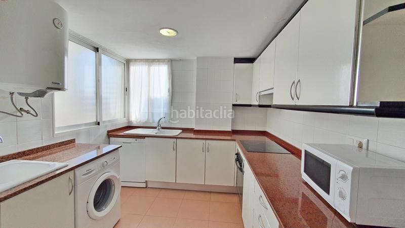 Foto 4f3ee2b8-1c0e-4b8d-96d3-d916ebb58b97. Lloguer apartament amb aparcament piscina a Playa de Gandía Gandia