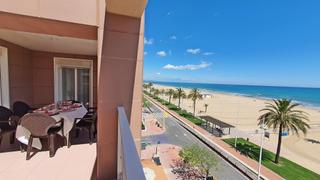 Lloguer Apartament  Carrer armada espanyola. Magnífico apartamento en primera linea de playa en gandia