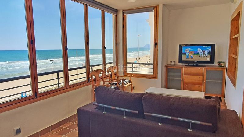 Foto 96650f81-62b9-42c5-bac3-04358e95bb15. Location appartement dans Miramar