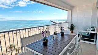 Lloguer Apartament  Passeig marítim de neptú. Apartamento de 4 dormirtorios frente a la playa de gandia