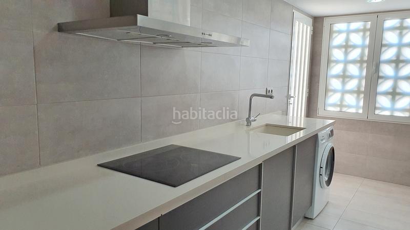 Foto 12c37342-bf70-40dc-afa8-4fc2a18f700a. Location appartement avec parking piscine dans Playa de Gandía Gandia