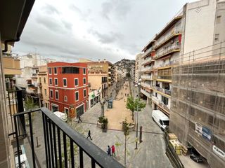 Attico  De joaquim ruyra. tico con 5 habitaciones con ascensor
