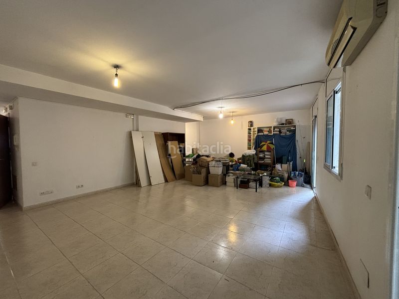 Foto b4ebcc59-f91e-4401-ab94-612621e775c4. Miete büro mit parking in Centre Blanes
