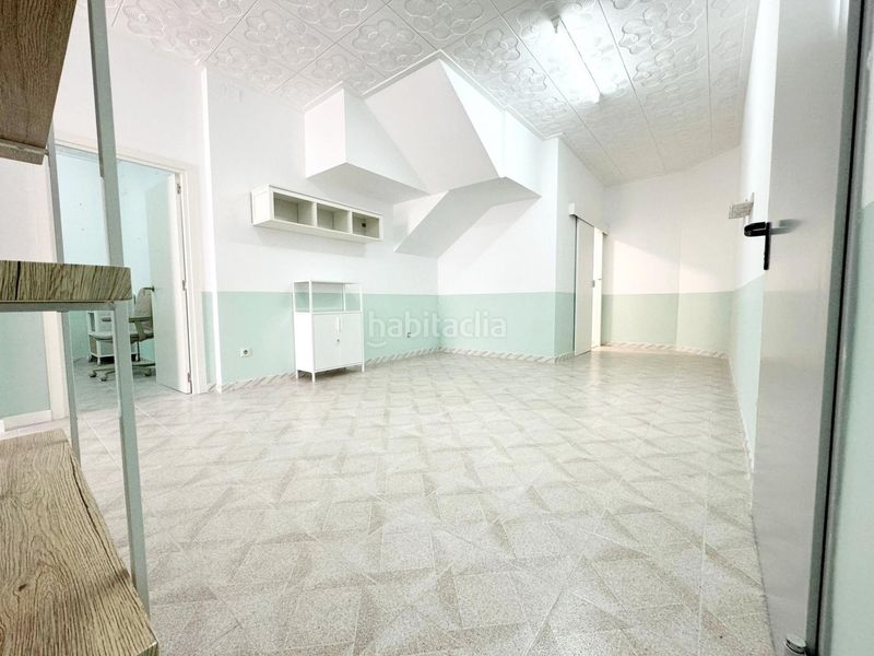 Foto fba5bbc8-c4da-4b58-b0a4-af2885058714. Local comercial a Centre Blanes