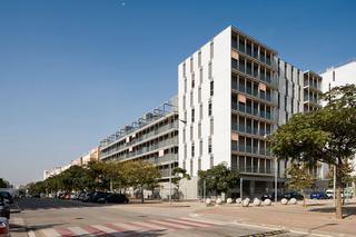 Rent Car parking in Carrer del bosc 65