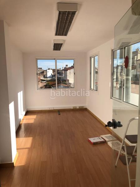 Foto b6910671-0da8-4b60-b122-ccfe308f5508. Miete büro in Centre Mataró