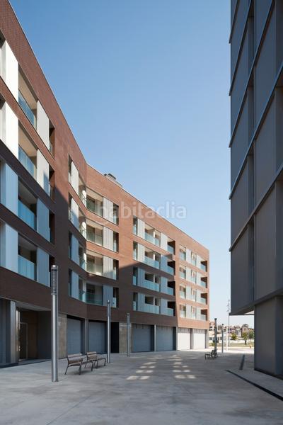 Foto f16dd7df-3a87-4121-8296-36cf9fa8b716. Geschäftsraum in carrer del molí d'en saborit 2 in Vic