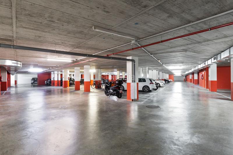 Foto 84b689a3-30c8-4564-a5b4-9e0fb7051174. Local comercial a carrer del molí d'en saborit 2 a Vic